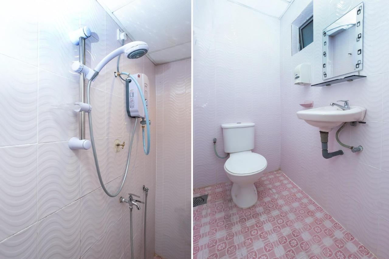 Oyo 89984 Noris Wang Homestay Lumut Exterior foto